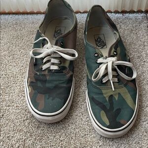 Vans Camo Patterned Sneakers